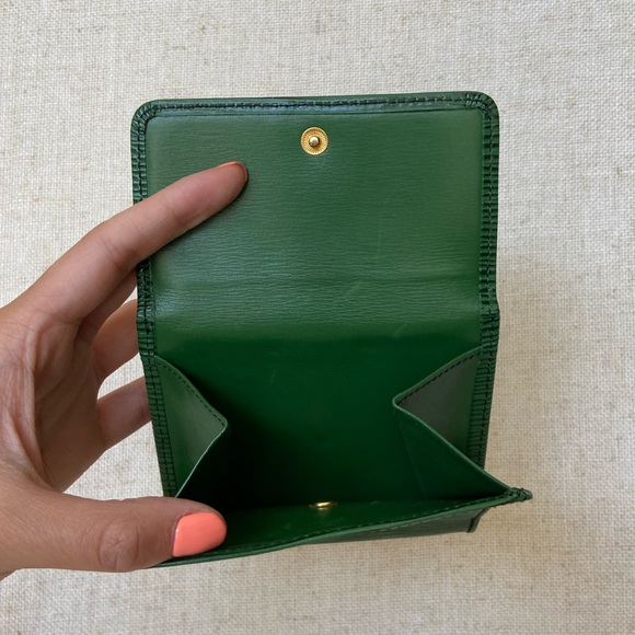 Louis Vuitton Green Epi Elise Wallet - Picture 5 of 11